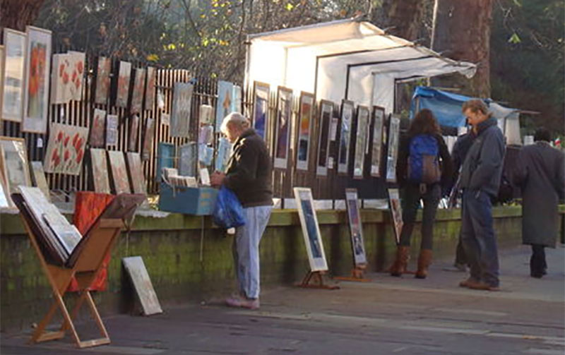 Street exhibits in other countries